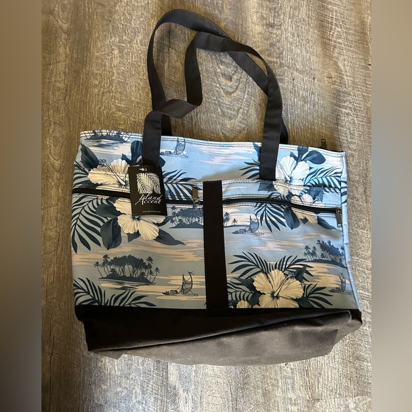 NWT Hawaiian tote - Picture 7 of 9